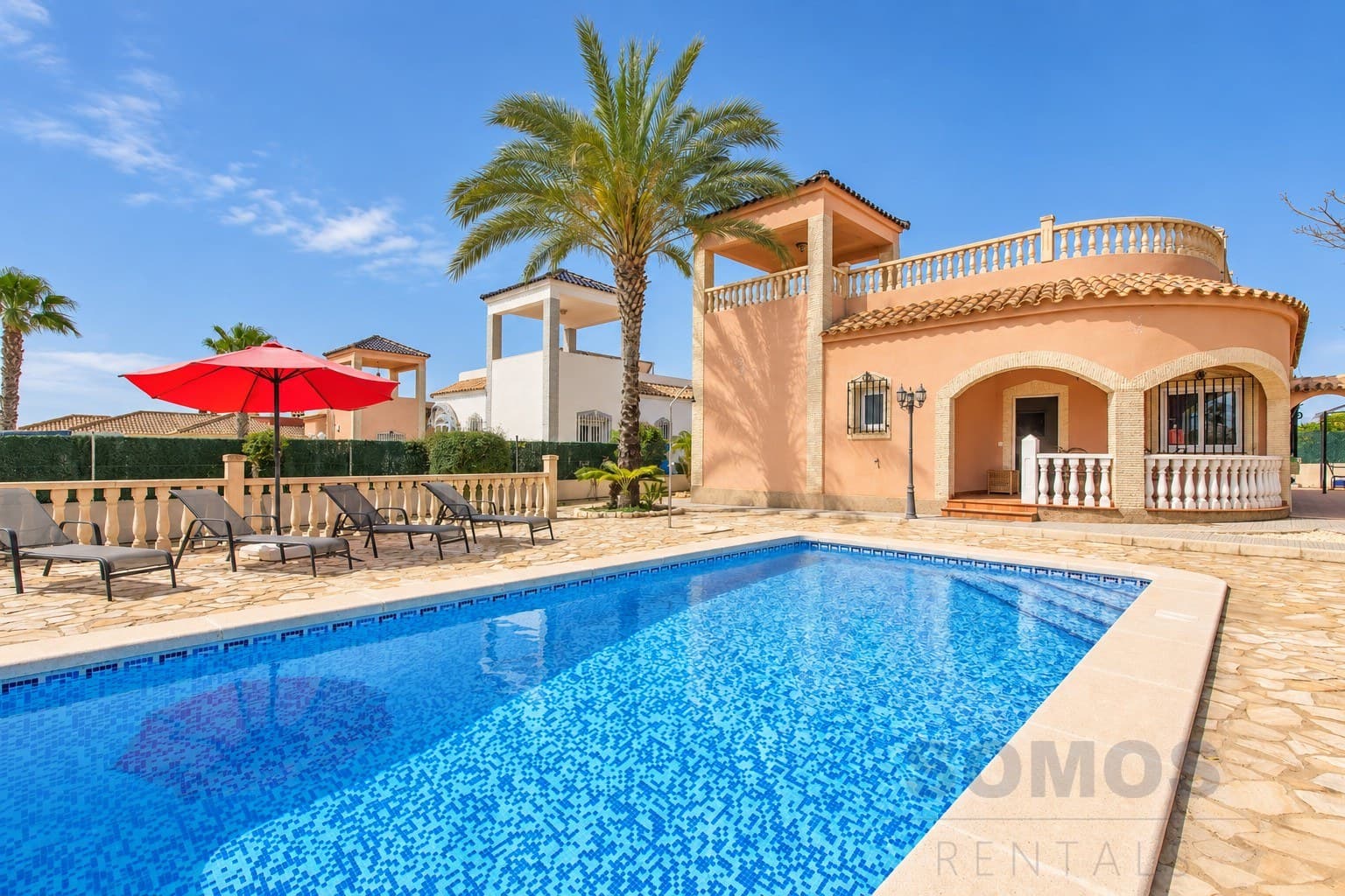 Villa Rosa, Urb La Marina — Foto 1