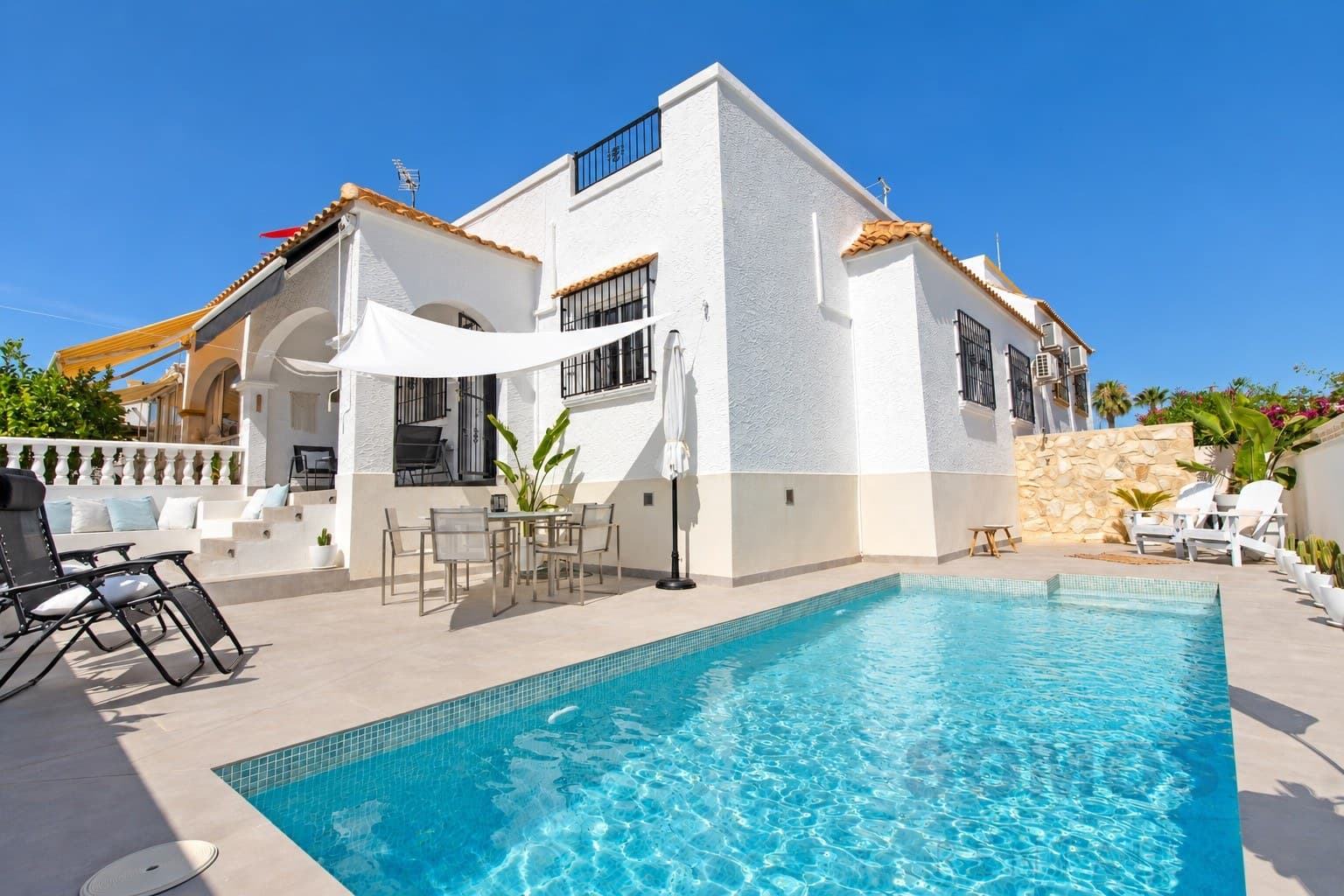 Casa Arturo, Urb La Marina — Foto 1