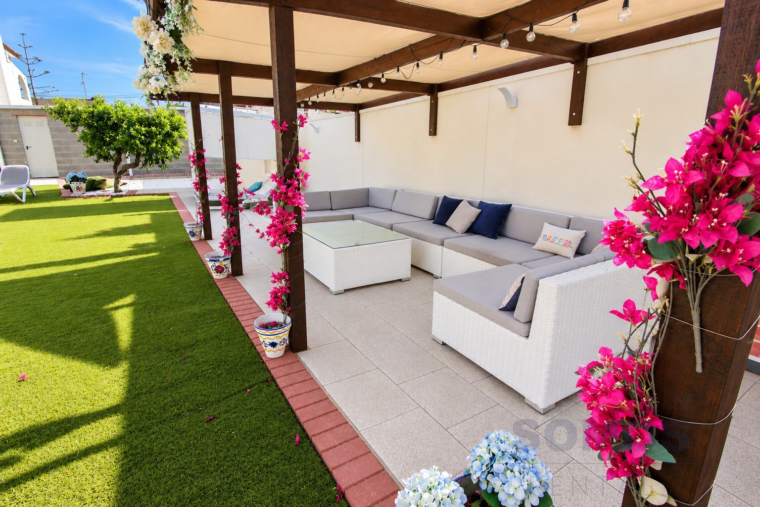Jardin — Villa Ricardo, Urb La Marina