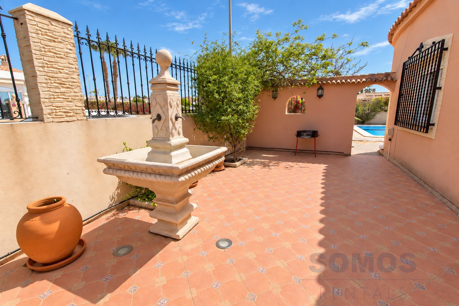 Jardin — Villa Rosa, Urb La Marina