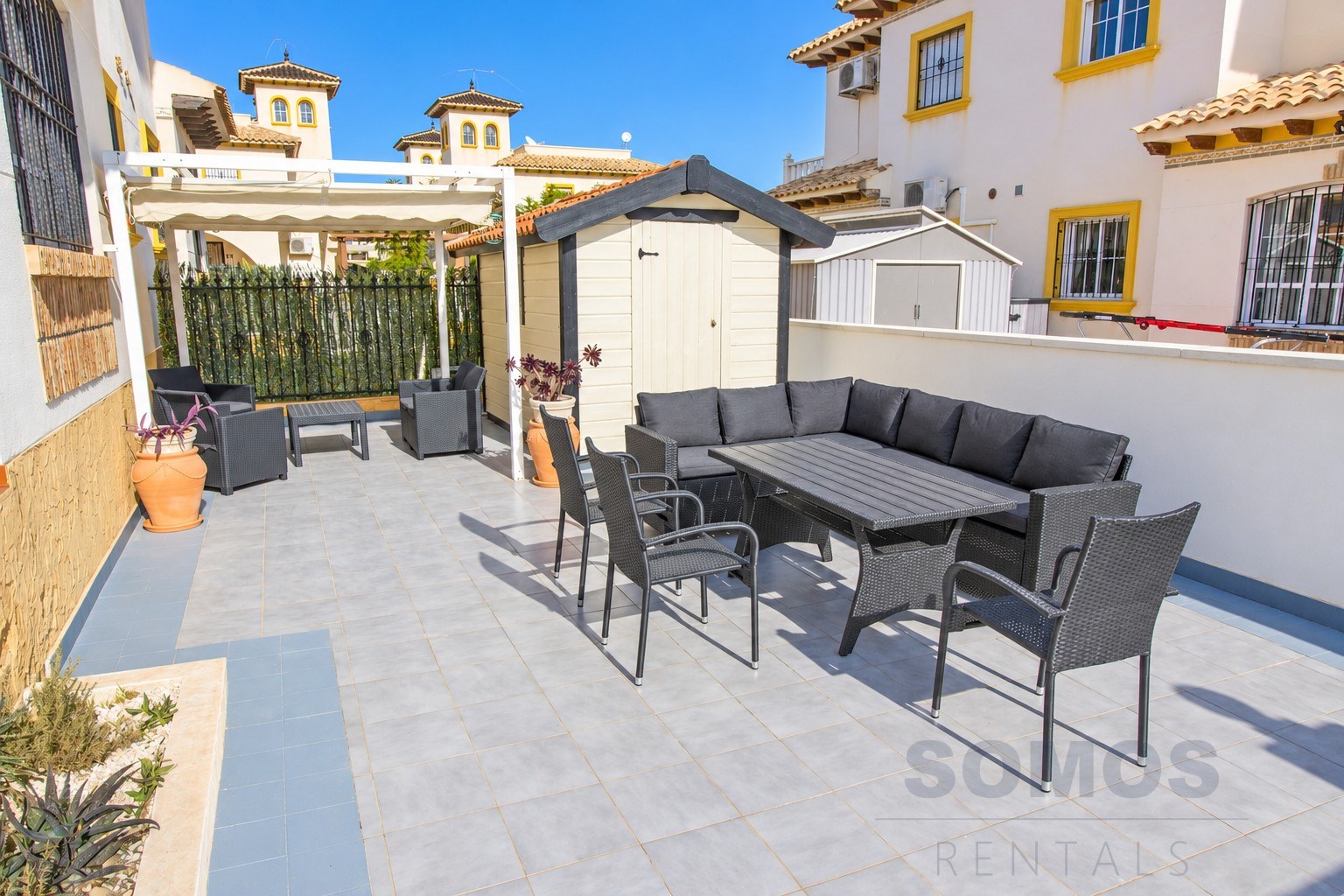 Terraza — Casa Marina del Rey, La Marina Village y El Pinet