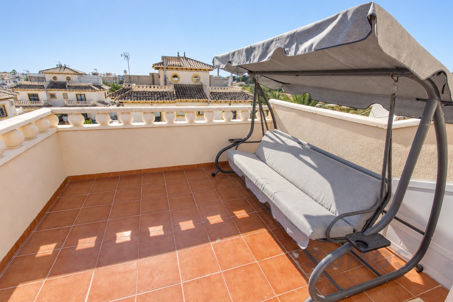 Solárium — Casa Marina del Rey, La Marina Village y El Pinet