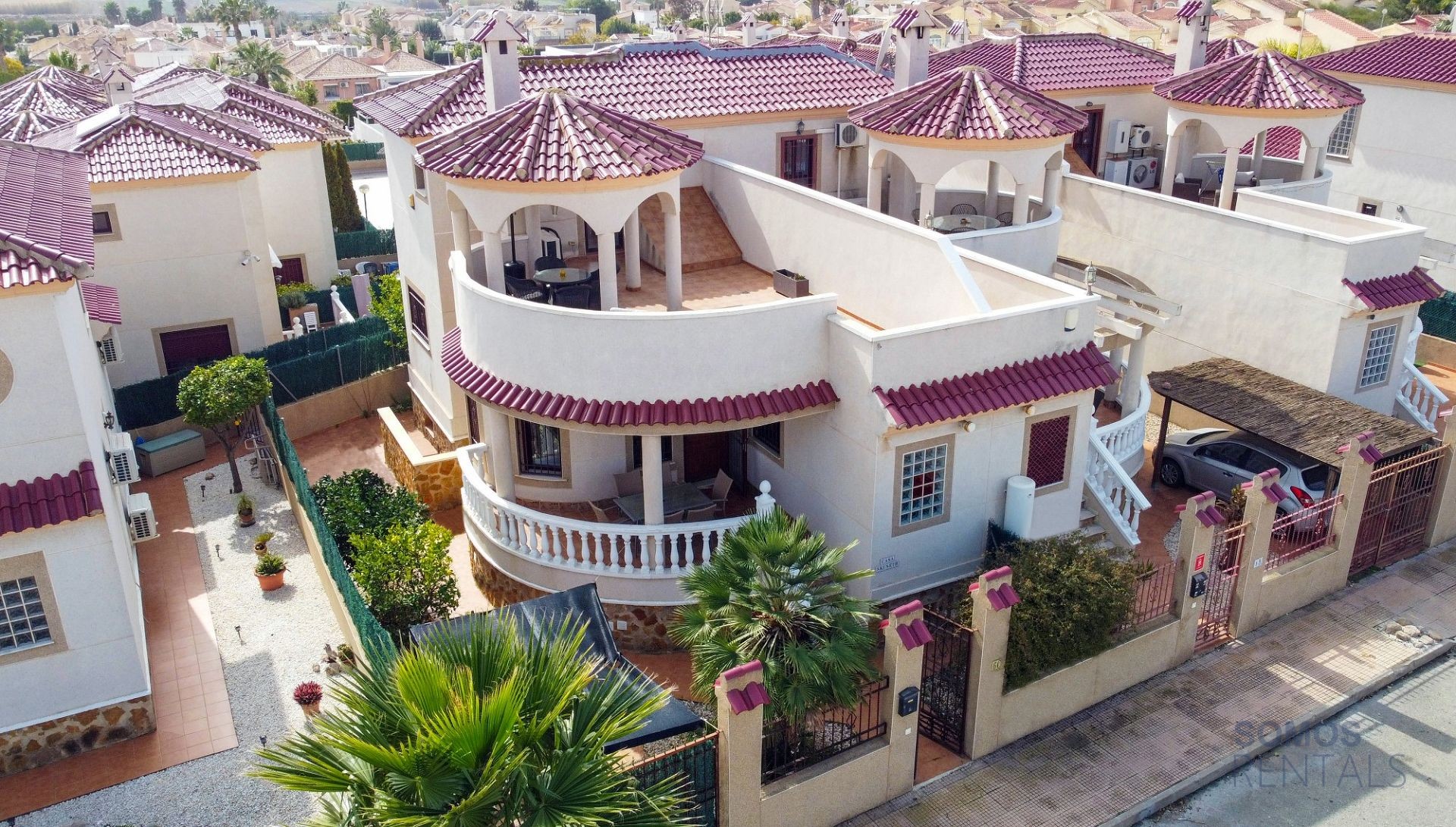Casa Gustavo, Urb La Marina — fotografía 1