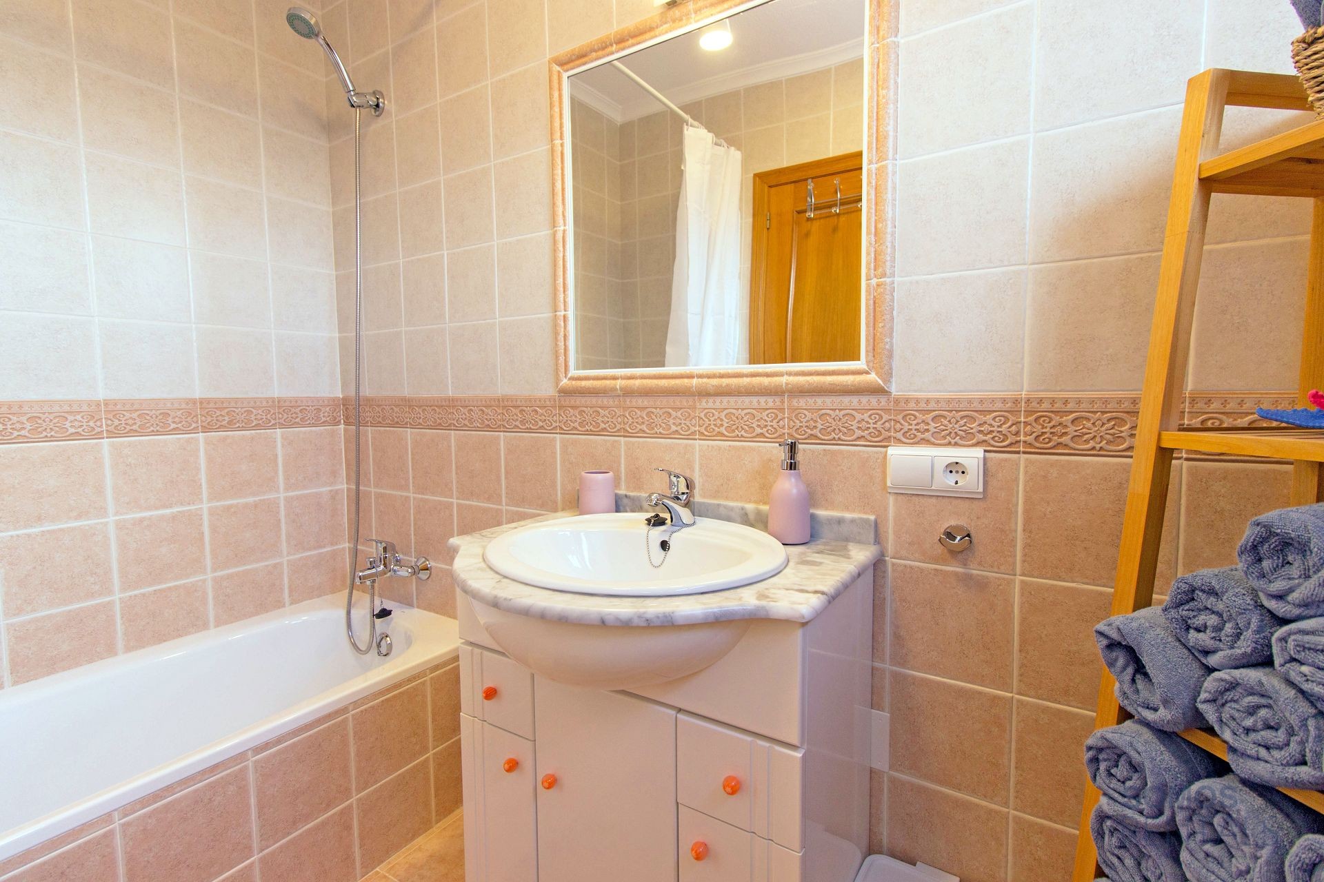 Casa Asis, Urb La Marina — photographie 28