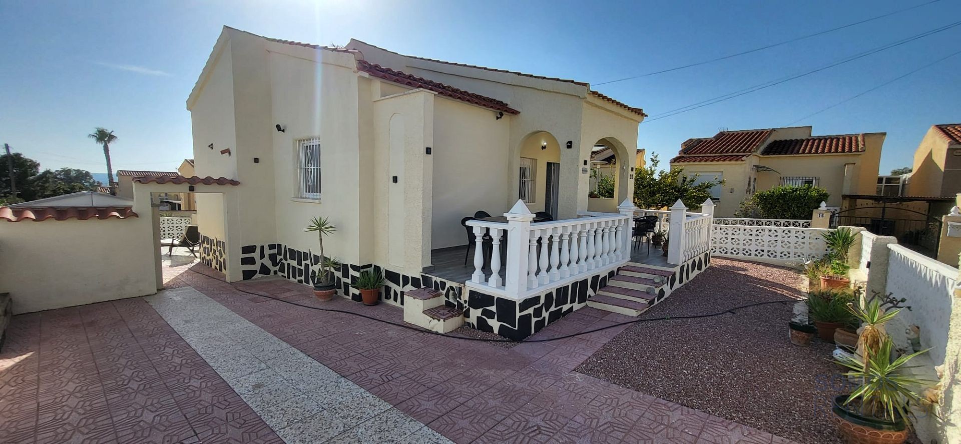 Villa Belgrado, Urb La Marina — fotografía 1