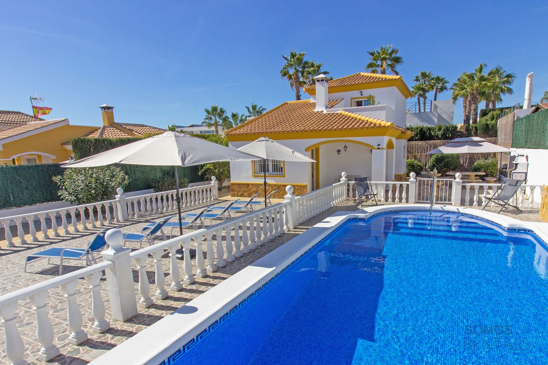 Villa Lope, Urb La Marina — Foto 1