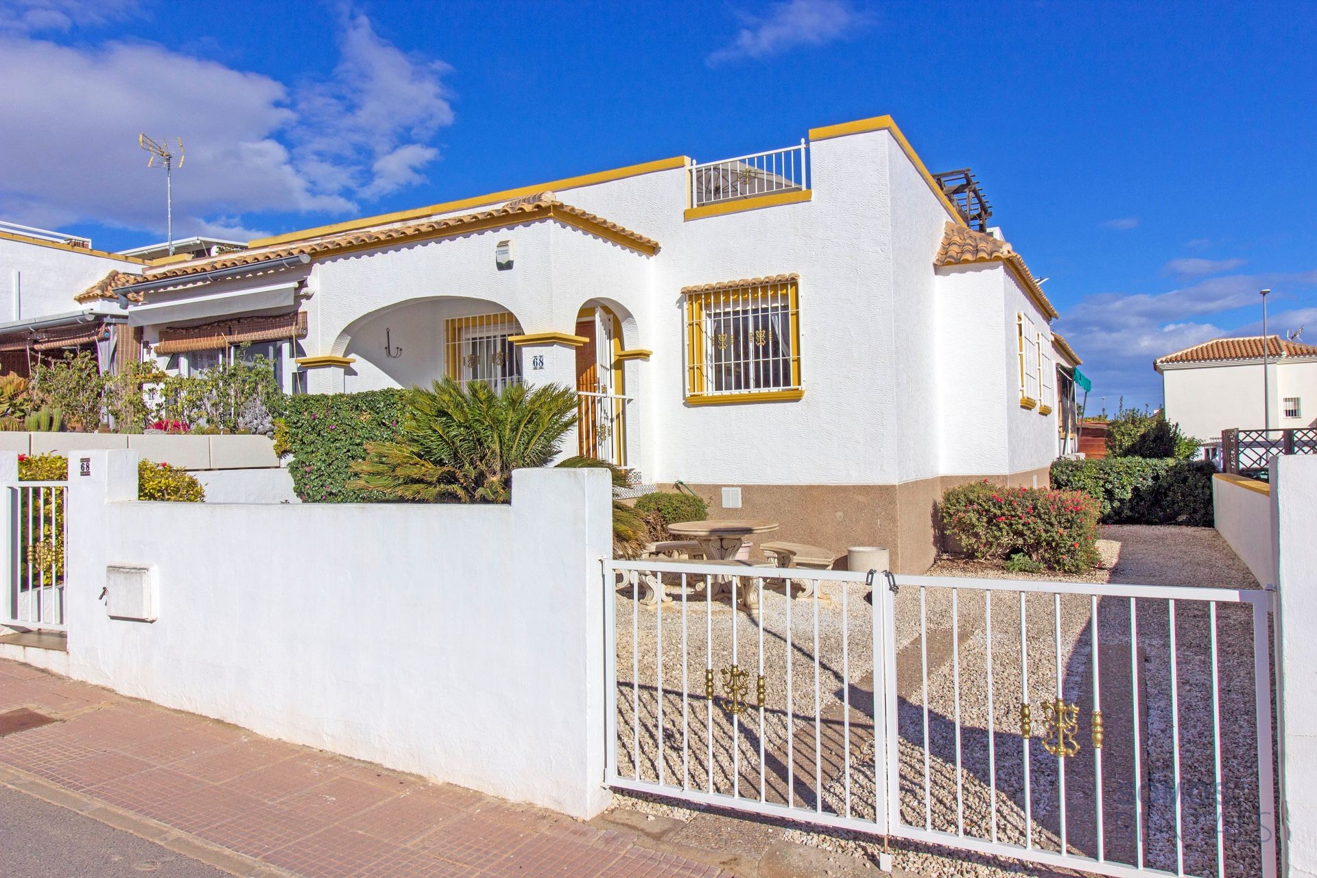 Casa Monaco, Urb La Marina — Foto 1