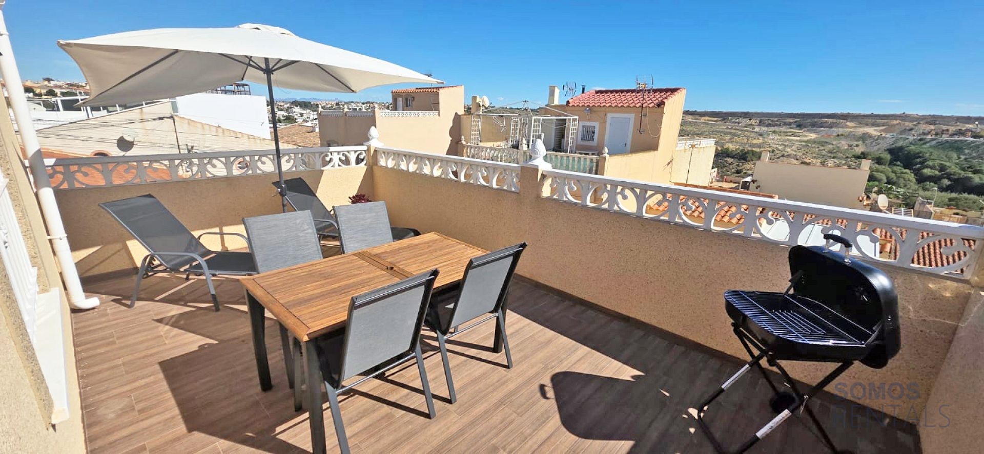 Casa Amadorio, Urb La Marina — fotografía 1