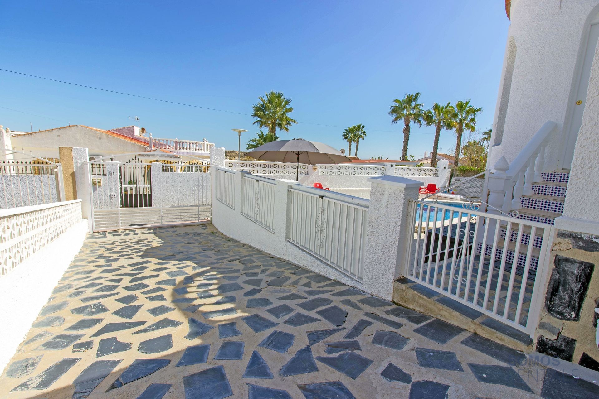 Villa Londres, Urb La Marina — photographie 5