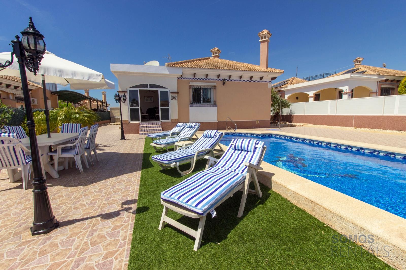 Villa Berna, Urb La Marina — photographie 10