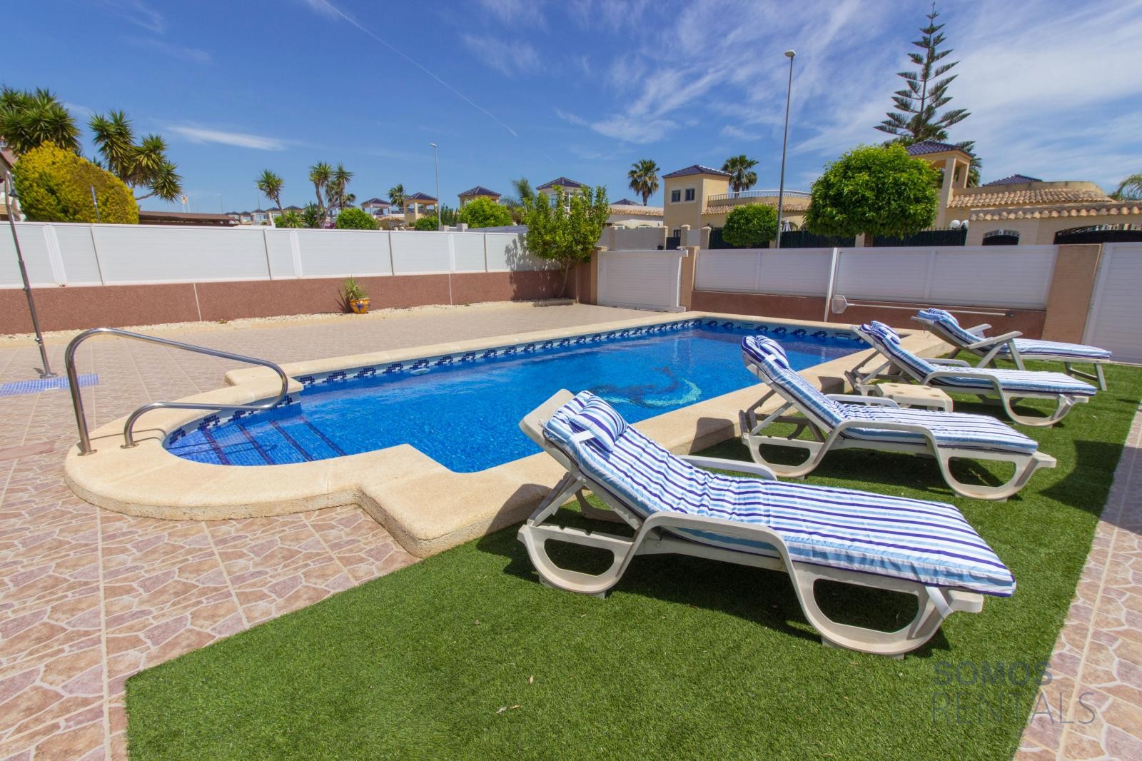 Villa Berna, Urb La Marina — photographie 17