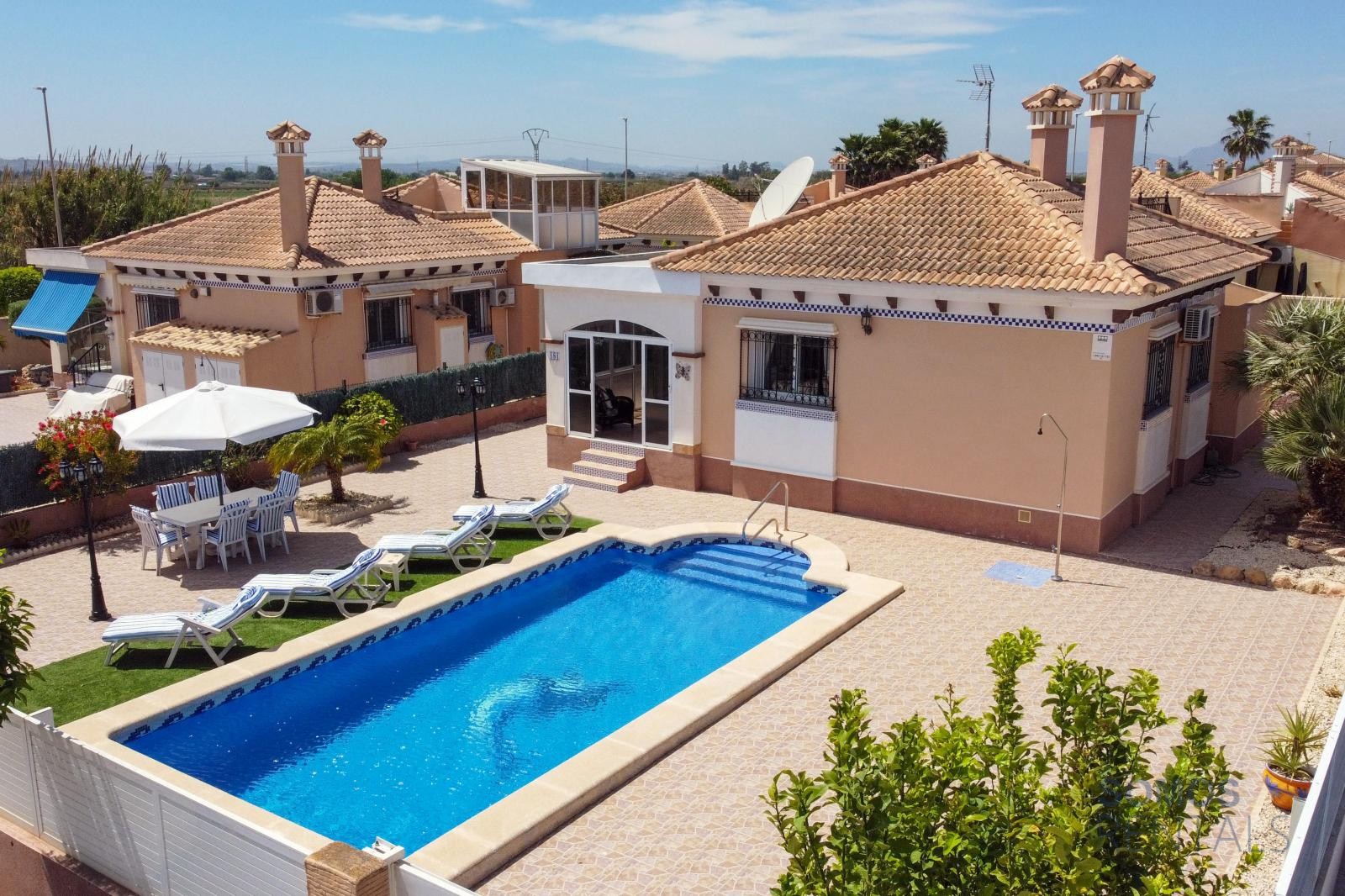 Villa Berna, Urb La Marina — photographie 7