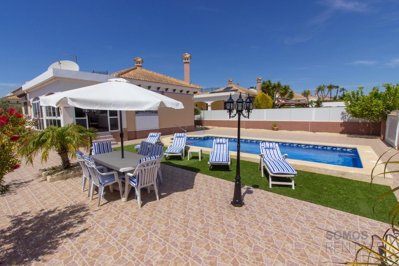 Villa Berna, Urb La Marina — photographie 8